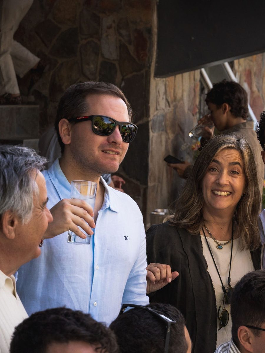 Brindis entre amigos